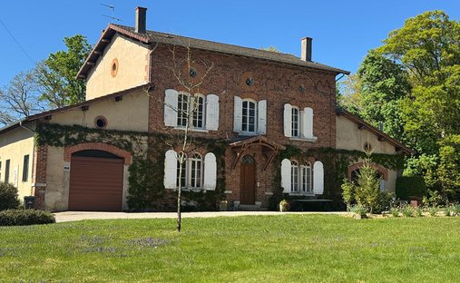 Villa in Villette-sur-Ain, Auvergne-Rhône-Alpes, France 1