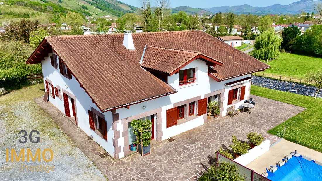 House in Saint-Jean-Pied-de-Port, Nouvelle-Aquitaine, France 1 - 17023137