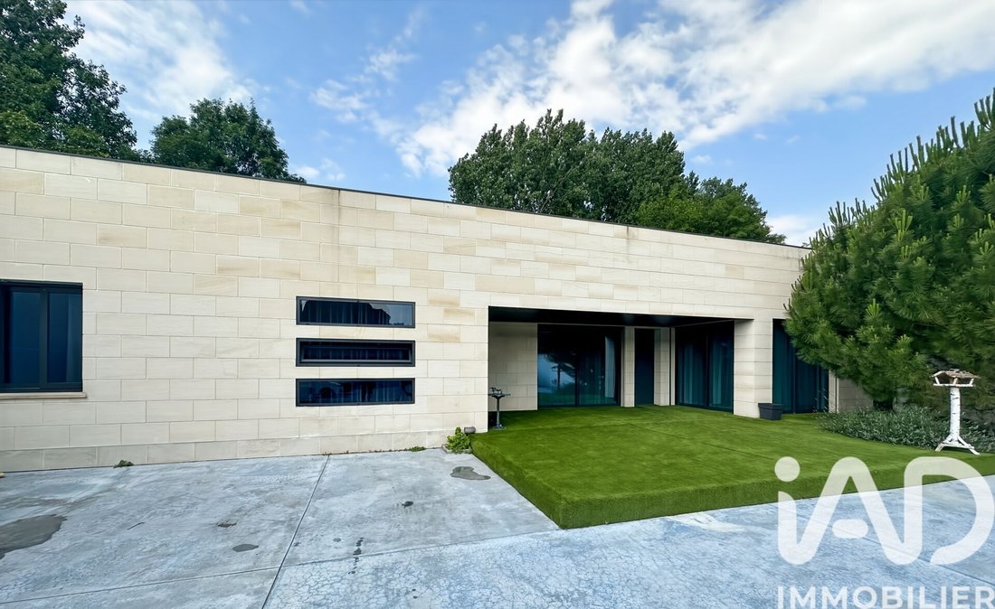 House in Chelles, Ile-de-France, France 1 - 17659737