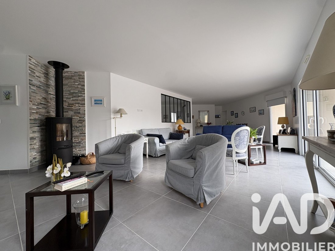 House in Breuillet, Nouvelle-Aquitaine, France 2 - 17658657