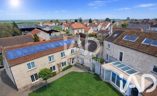 House in Andelu, Ile-de-France, France 1