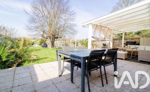 House in Saulx-les-Chartreux, Ile-de-France, France 1