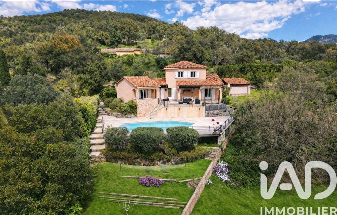 House in Le Plan-de-la-Tour, Provence-Alpes-Côte d'Azur, France 2 - 17658369