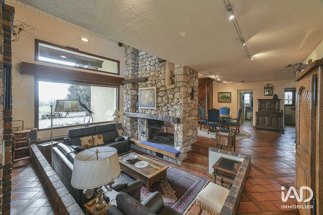 House in Saint-Genix-sur-Guiers, Saint-Genix-les-Villages, France 5 - 17658325