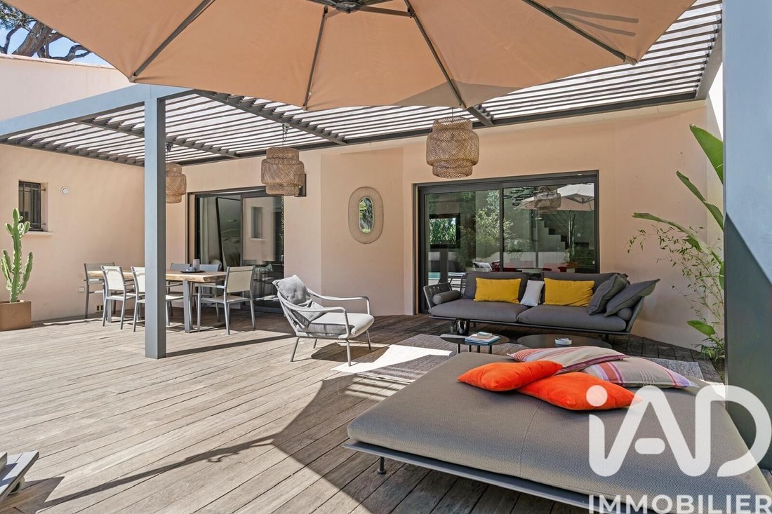 Casa en Gassin, Provenza-Alpes-Costa Azul, Francia 3 - 17657393