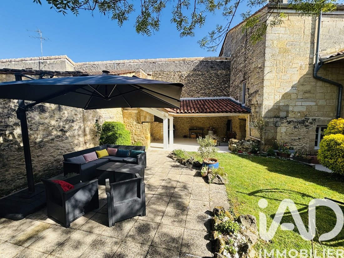 House in Saint-Jean-de-Blaignac, Nouvelle-Aquitaine, France 4 - 17657343