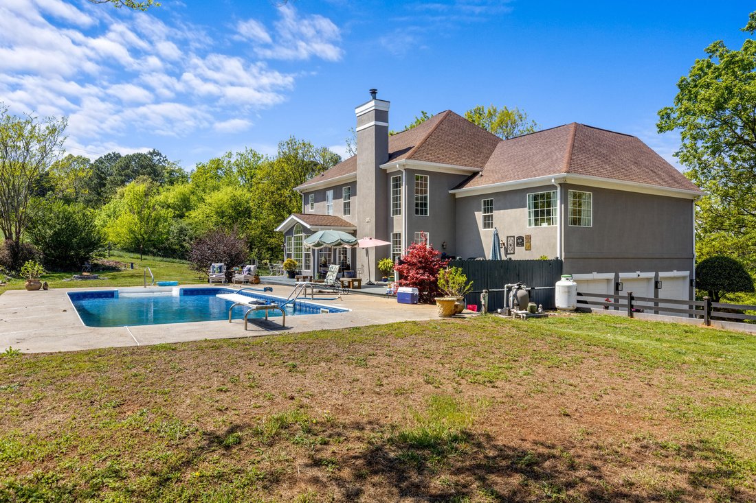 House in Calhoun, Georgia, United States 2 - 17659042