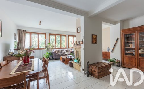 House in Centre I, Choisy-le-Roi, France 1