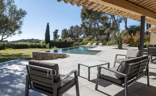Villa in Sud Est, Ollioules, France 1