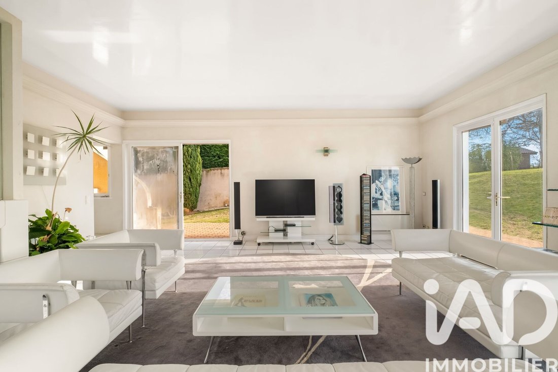 House in Basses-Barolles, Saint-Genis-Laval, France 4 - 17658507