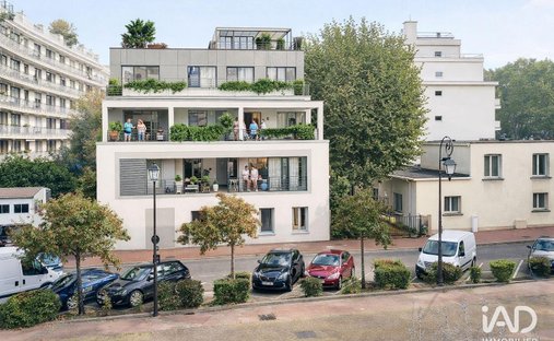 Apartment in Saint-Cloud, Ile-de-France, France 1