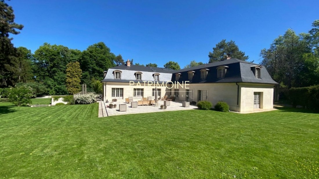 Villa in Jonchere-Malmaison-Saint Cucufa, Rueil-Malmaison, France 1 - 17497684
