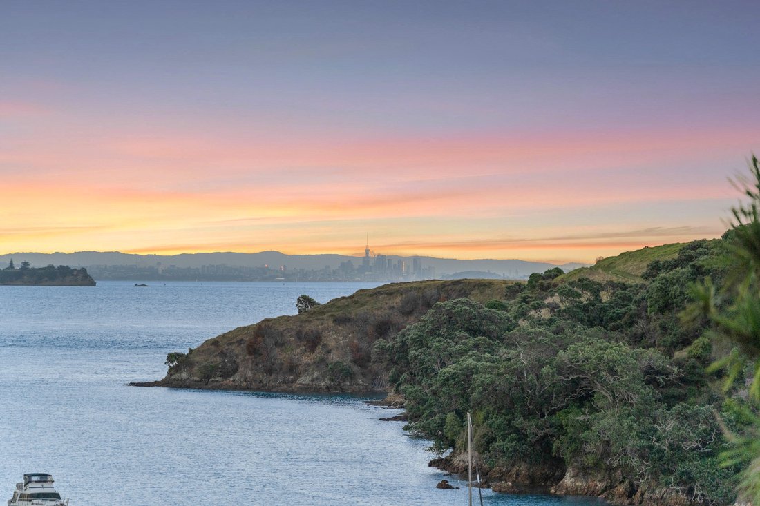 Waiheke Island, Auckland, New Zealand 3 - 17660794