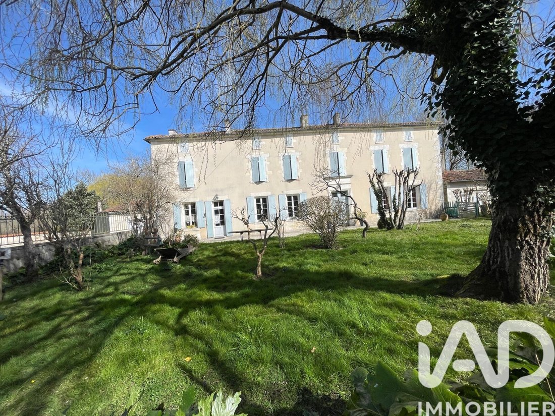 House in Lagarde-sur-le-Né, Nouvelle-Aquitaine, France 2 - 17657166