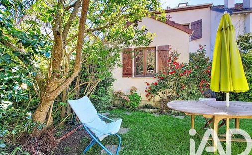House in Forêt, Velizy-Villacoublay, France 1