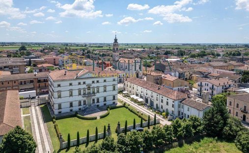 Villa in Mozzecane, Veneto, Italy 1