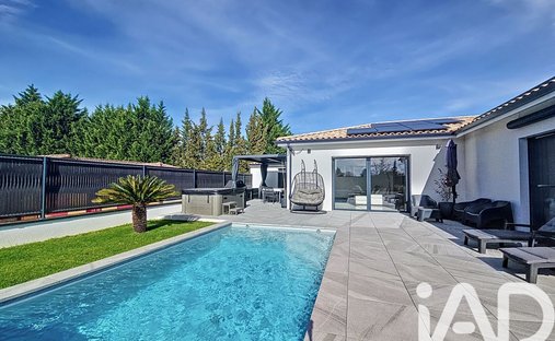 House in Nord, Artigues-pres-Bordeaux, France 1