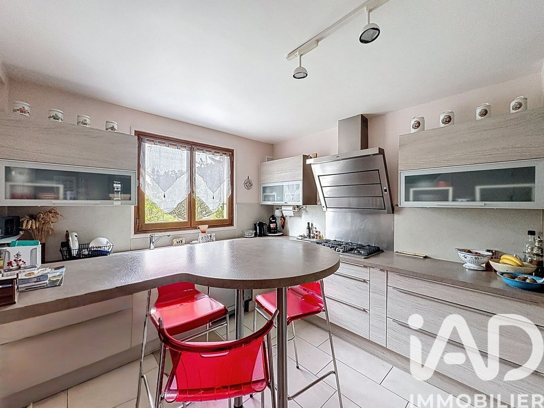 House in Chateaufort, Ile-de-France, France 5 - 17658494