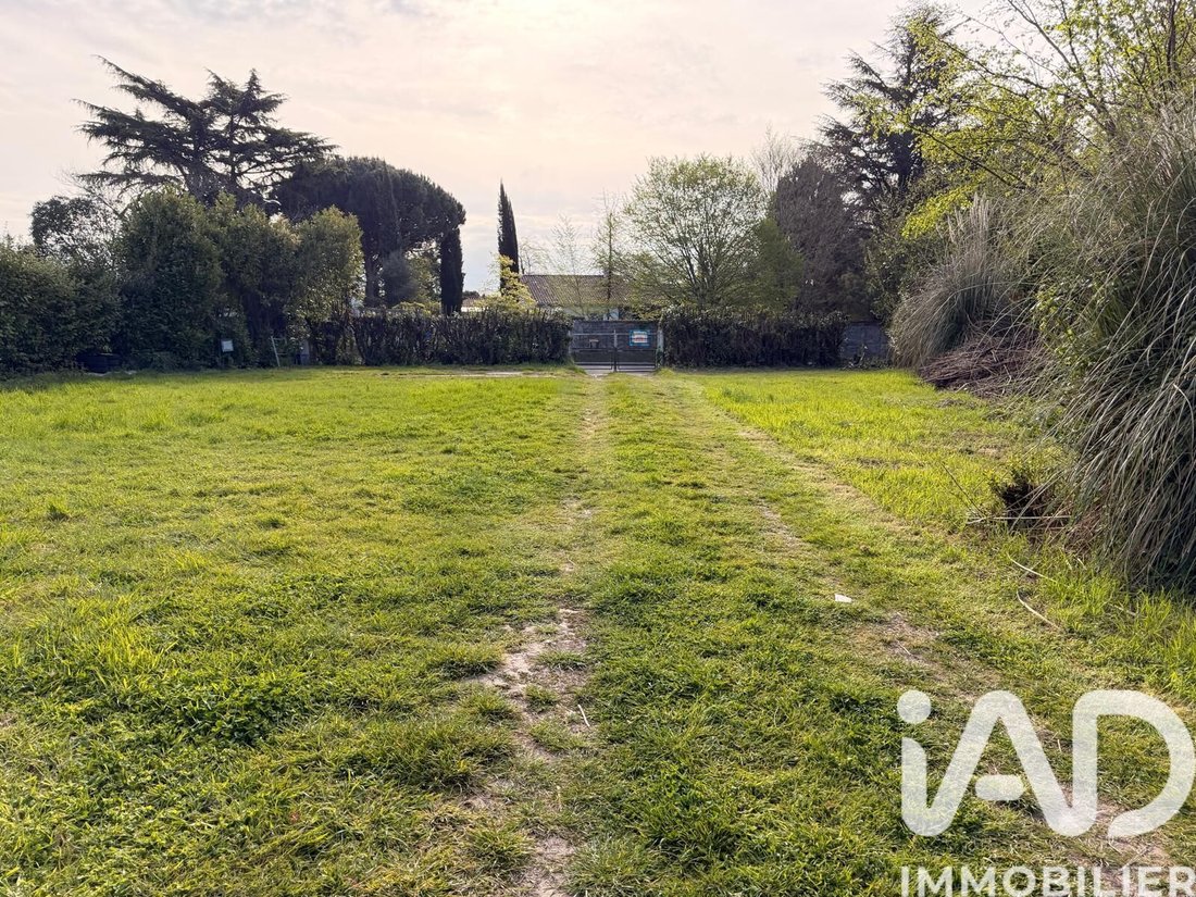 Land in Floirac, Nouvelle-Aquitaine, Frankreich 1 - 17657498