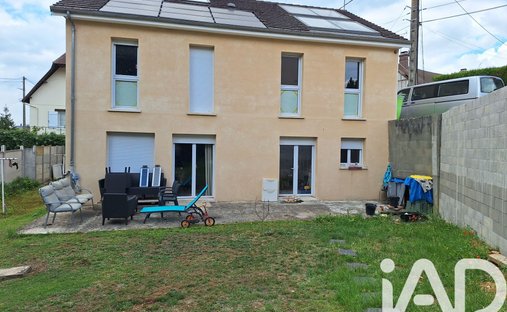 House in Forêt de la Madeleine-Cités Unies, Evreux, France 1