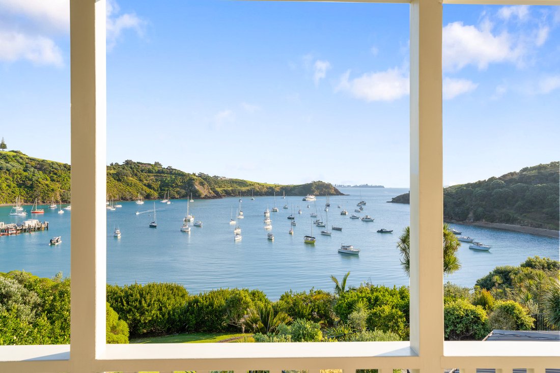 Waiheke Island, Auckland, New Zealand 5 - 17660794