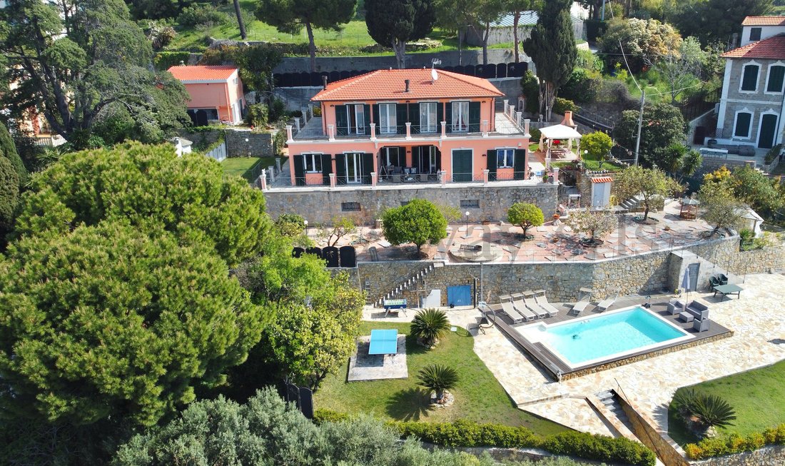 Villa in Bordighera, Liguria, Italy 1 - 17660829