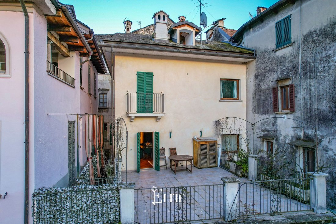 Villa in Orta San Giulio, Piedmont, Italy 2 - 17661052