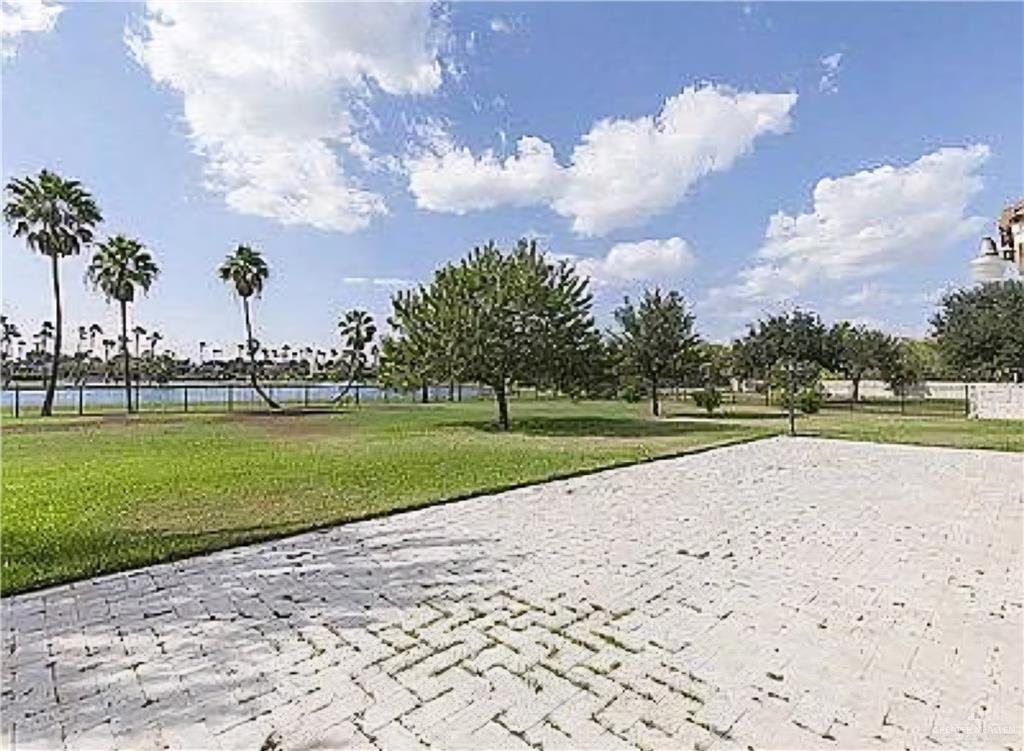 House in Mission, Texas, United States 2 - 17660950