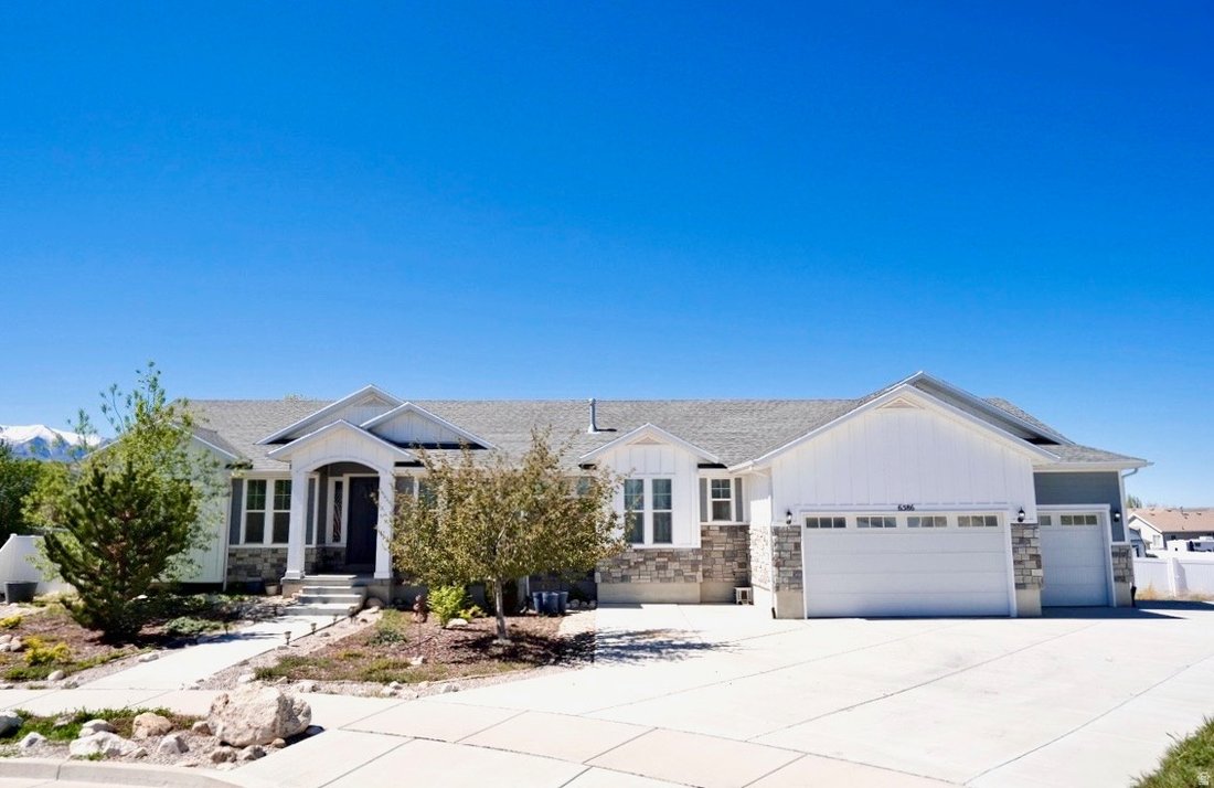 House in West Valley City, Utah, United States 1 - 17660946