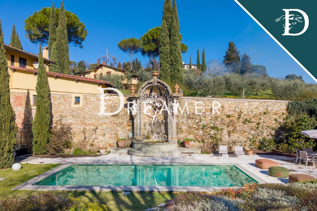 House in Two Roads - San Gaggio, Florence, Italy 2 - 17280871