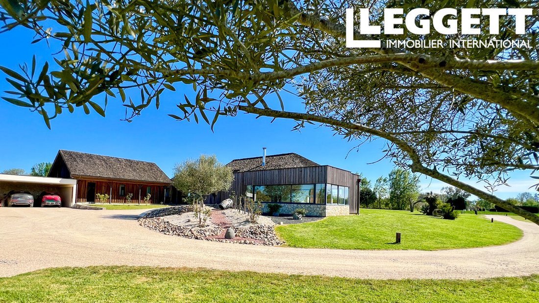 Villa in Eymet, Nouvelle-Aquitaine, France 1 - 17661333
