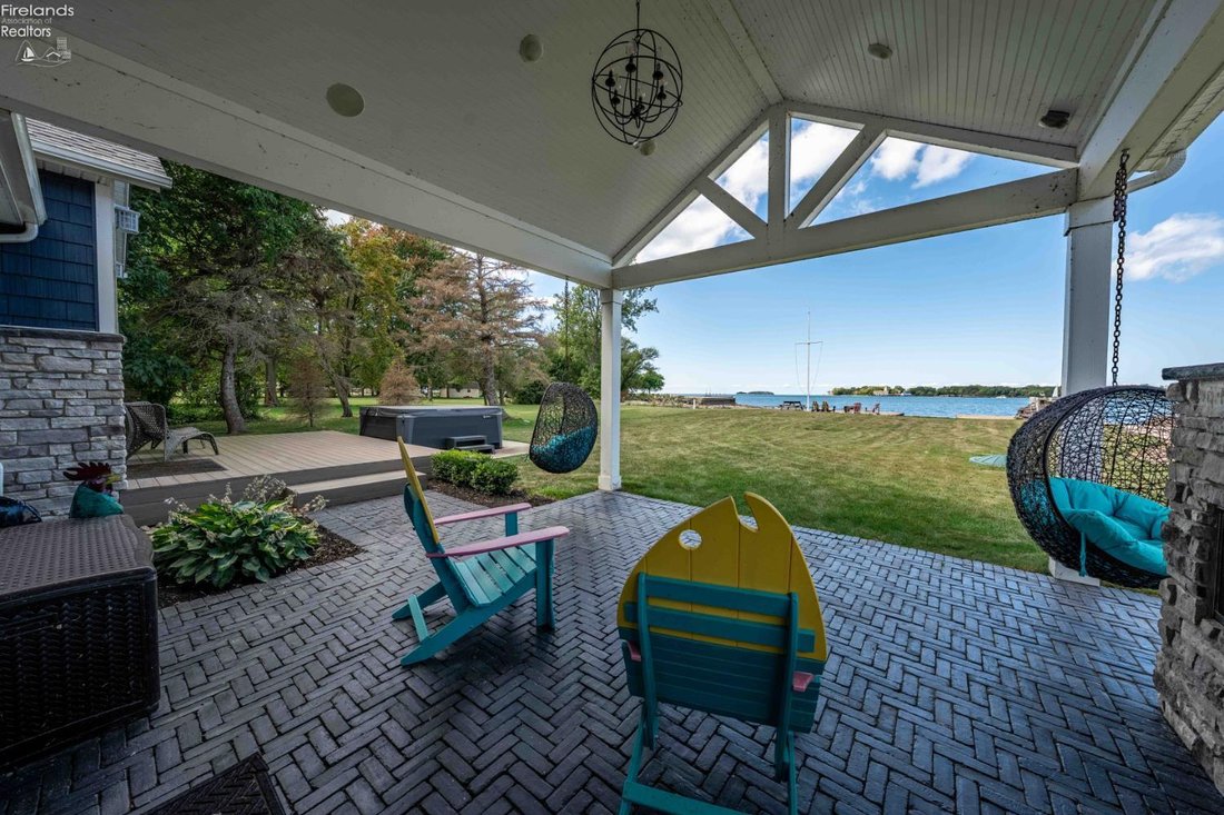 House in Put-in-Bay, Ohio, United States 2 - 17661162