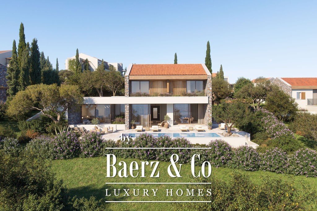 Villa in Tivat, Tivat Municipality, Montenegro 1 - 17661322