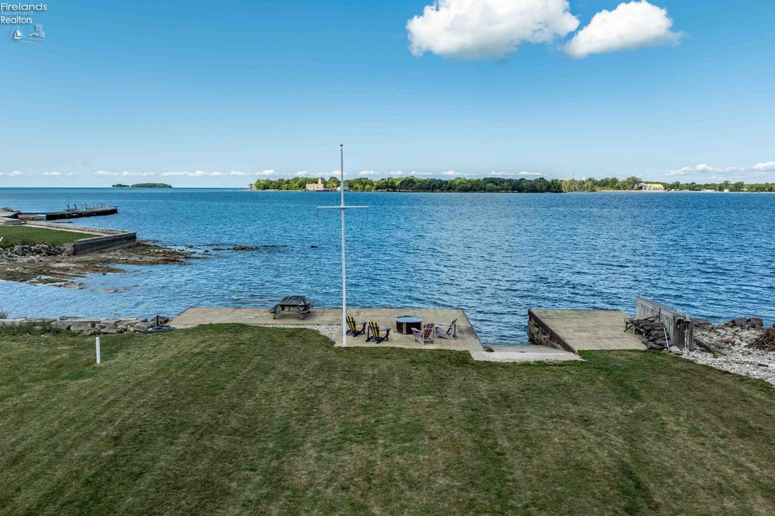 House in Put-in-Bay, Ohio, United States 4 - 17661162