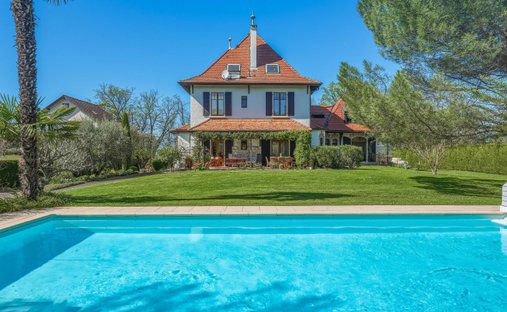 House in Cités, Thonon-les-Bains, France 1