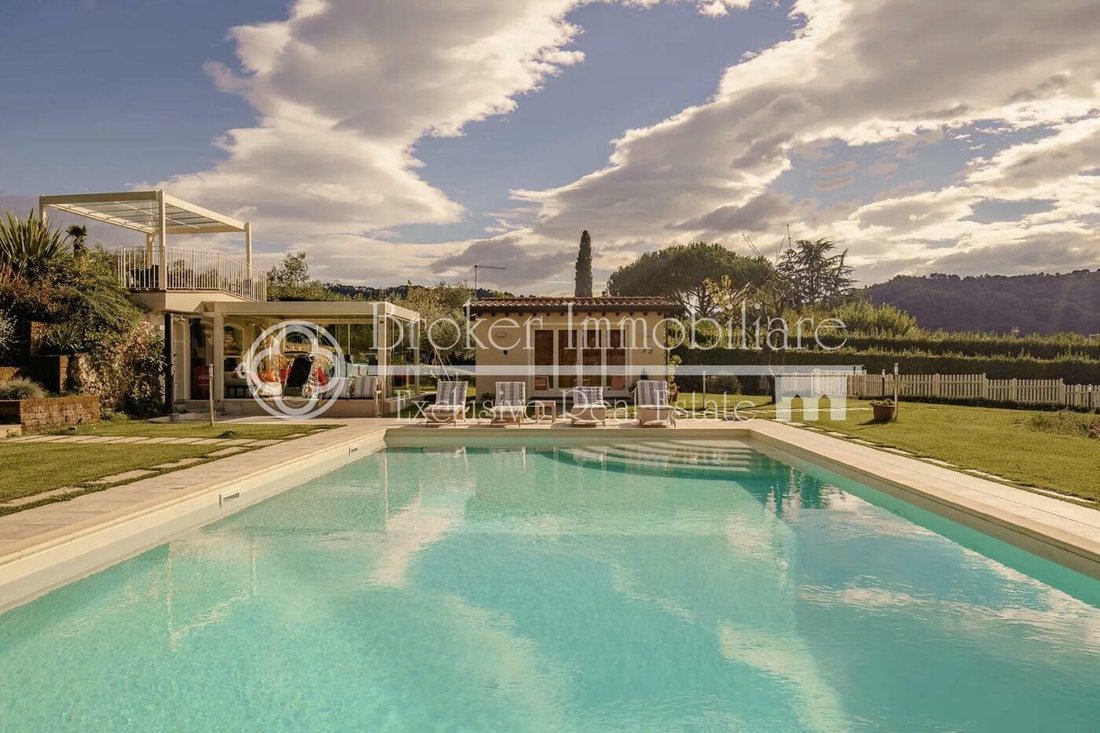 Villa in Camaiore, Tuscany, Italy 5 - 16809252