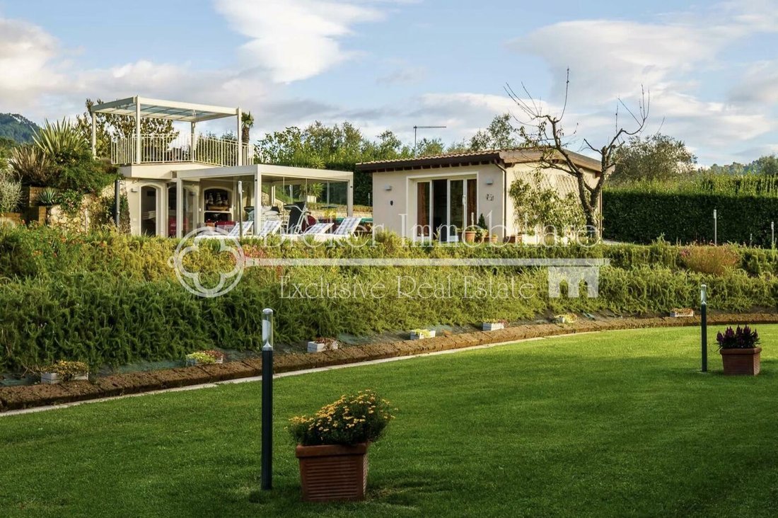 Villa in Camaiore, Tuscany, Italy 2 - 16809252