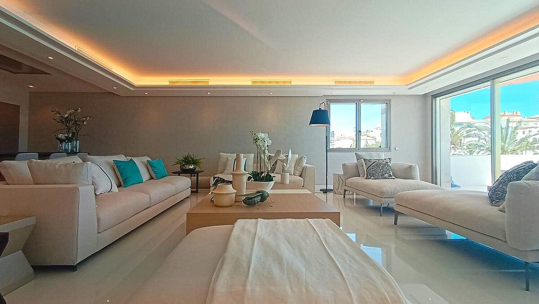 Penthouse in Puerto Banus, Marbella, Spain 2 - 17661290