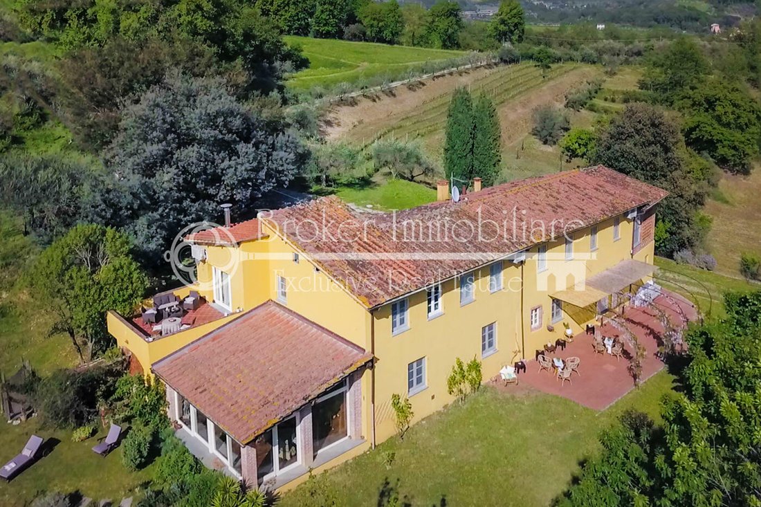 Villa a Centro, Capannori, Toscana 4 - 16679910