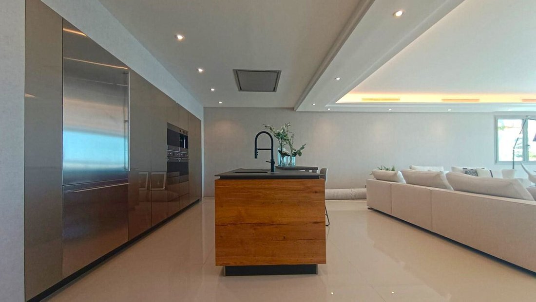 Penthouse in Puerto Banus, Marbella, Spain 3 - 17661290