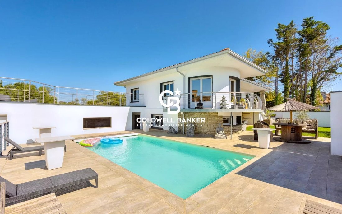 Villa in Ondres, Nouvelle-Aquitaine, France 2 - 17661450