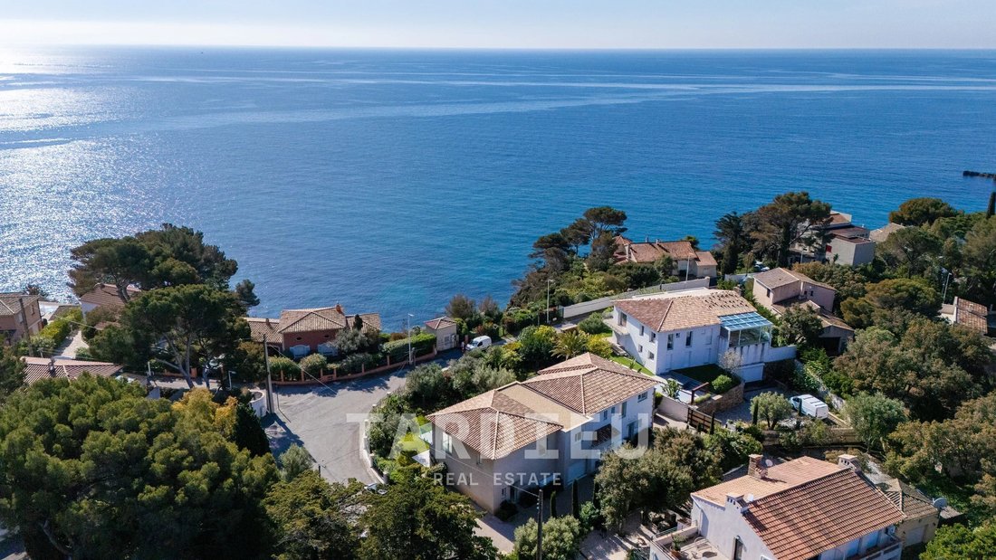 Villa in Sud, Cavalaire-sur-Mer, France 1 - 17661480