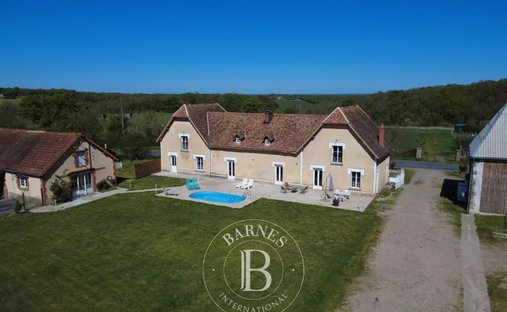 Farm Ranch in Bourg-Archambault, Nouvelle-Aquitaine, France 1