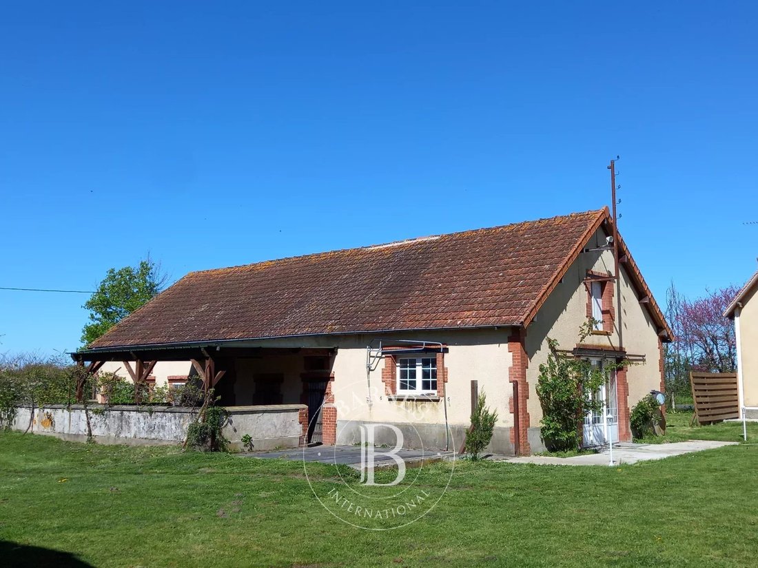 Farm Ranch in Bourg-Archambault, Nouvelle-Aquitaine, France 5 - 17661504