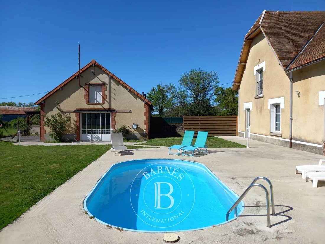 Farm Ranch in Bourg-Archambault, Nouvelle-Aquitaine, France 4 - 17661504