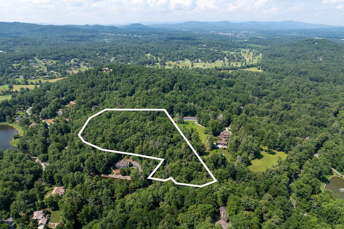 House in Laurel Park, North Carolina, United States 4 - 17661609