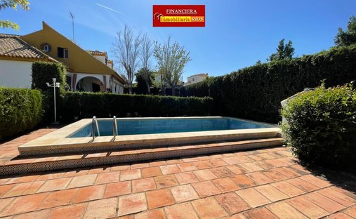 Chalet in Alcala de Guadaira, Andalusia, Spain 1