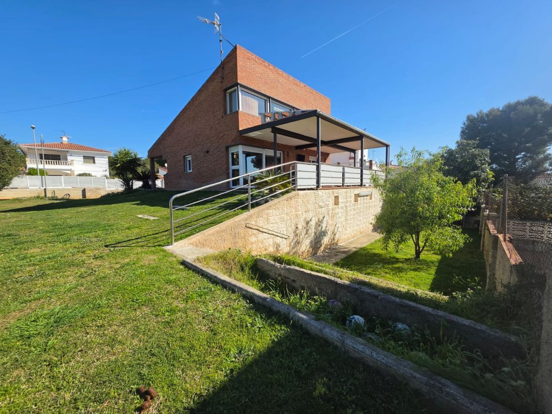 Chalet in Cunit, Catalonia, Spain 4 - 16575192
