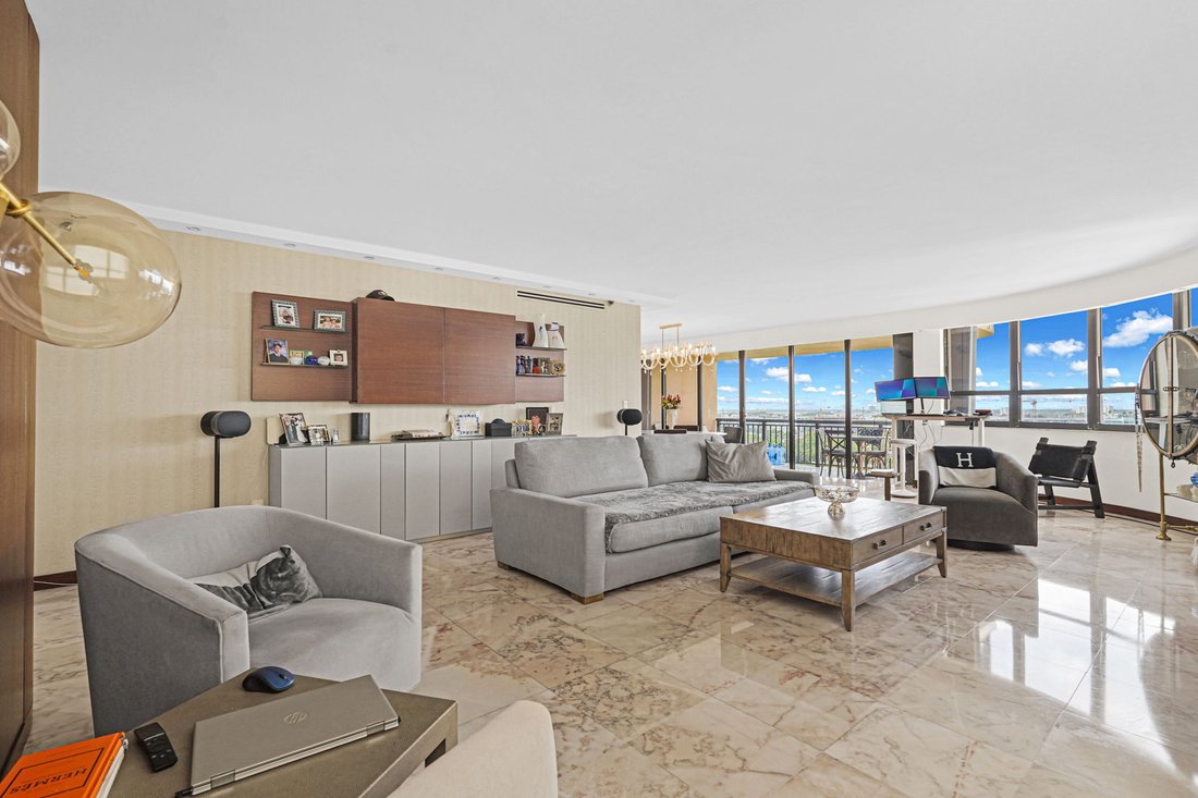 Condo in Bal Harbour, Florida, United States 3 - 17661890