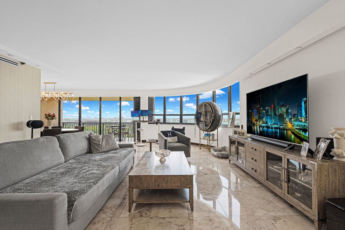 Condo in Bal Harbour, Florida, United States 2 - 17661890